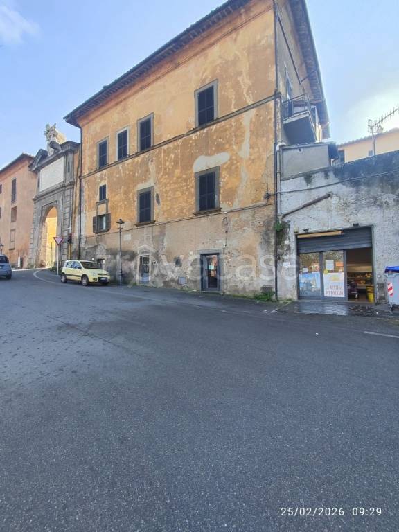 appartamento in vendita a Viterbo in zona San Martino al Cimino