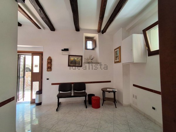 ufficio in vendita a Viterbo in zona Centro Città