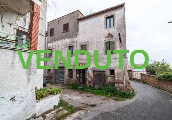 appartamento in vendita a Viterbo in zona Grotte Santo Stefano