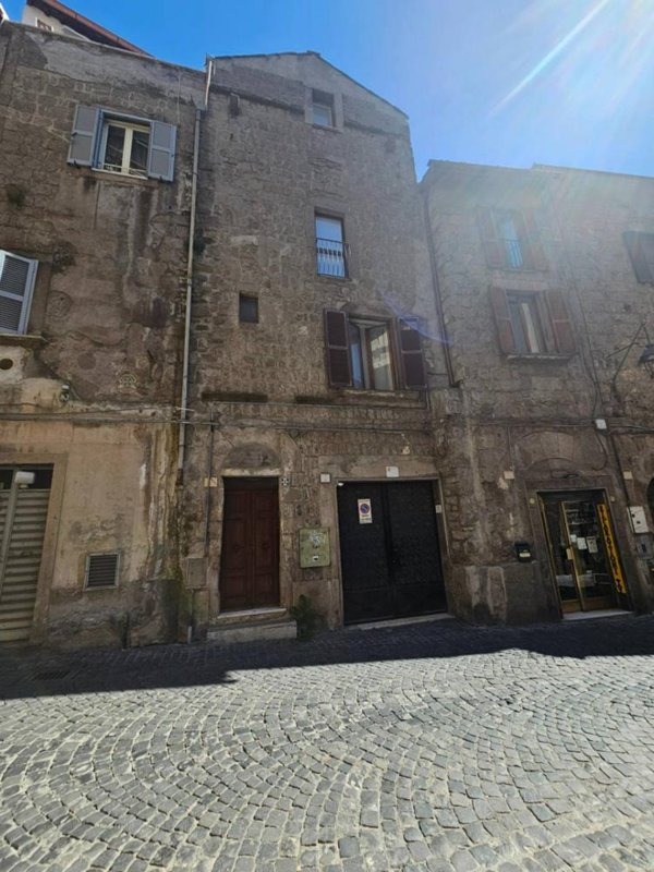 appartamento in vendita a Viterbo in zona Centro Città