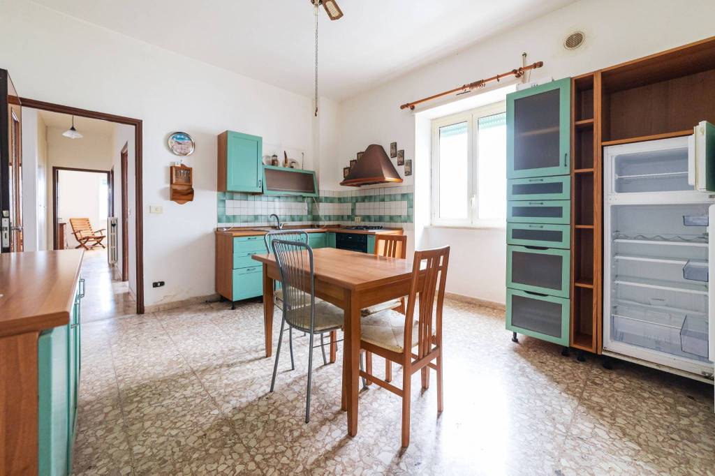 appartamento in vendita a Viterbo in zona Bagnaia