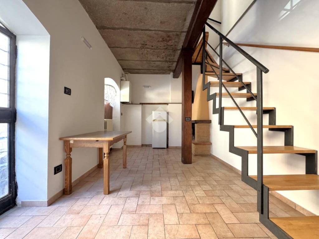 appartamento in vendita a Viterbo in zona La Quercia