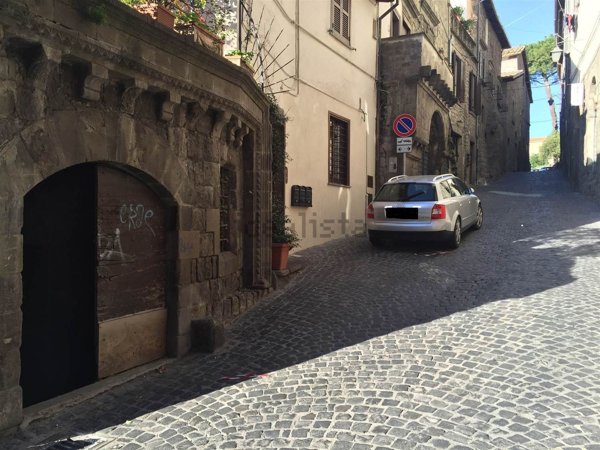 appartamento in vendita a Viterbo in zona Centro Città