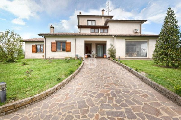 casa indipendente in vendita a Viterbo in zona La Quercia