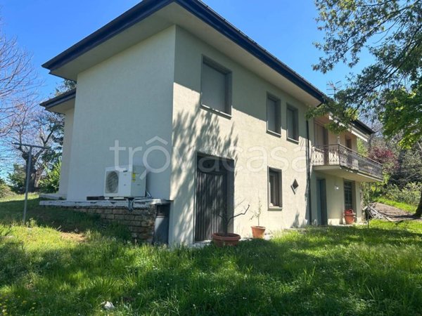 casa indipendente in vendita a Viterbo in zona San Martino al Cimino