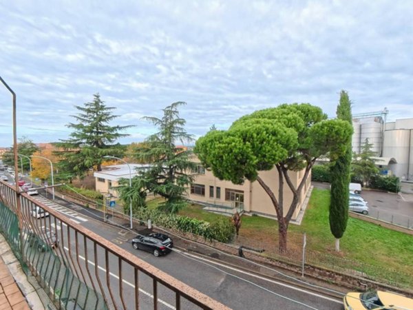 appartamento in vendita a Viterbo in zona Centro Città