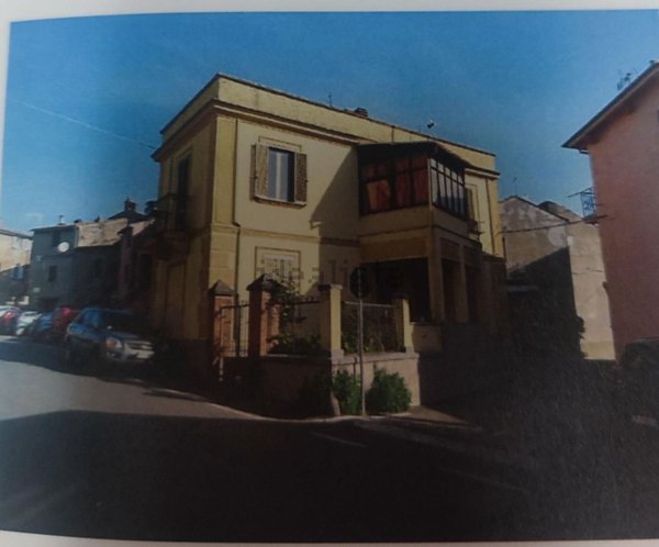 appartamento in vendita a Viterbo in zona Centro Città