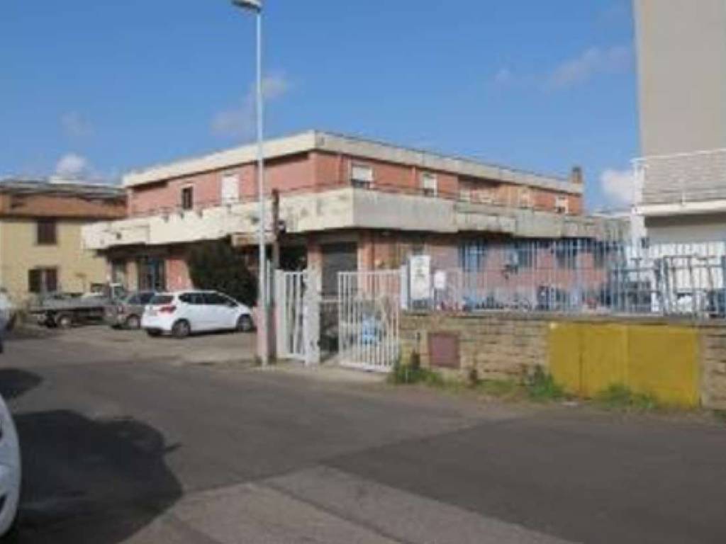 locale di sgombero in vendita a Viterbo