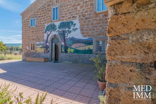 casa indipendente in vendita a Viterbo in zona Castel d'Asso