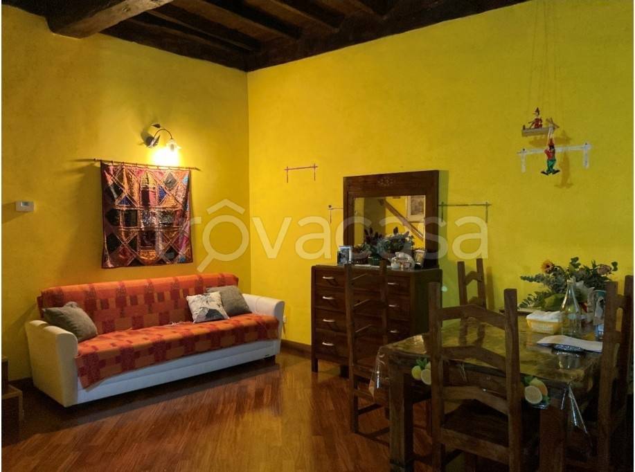 appartamento in vendita a Viterbo in zona Bagnaia
