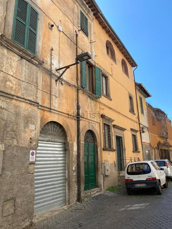 appartamento in vendita a Viterbo in zona Centro Città