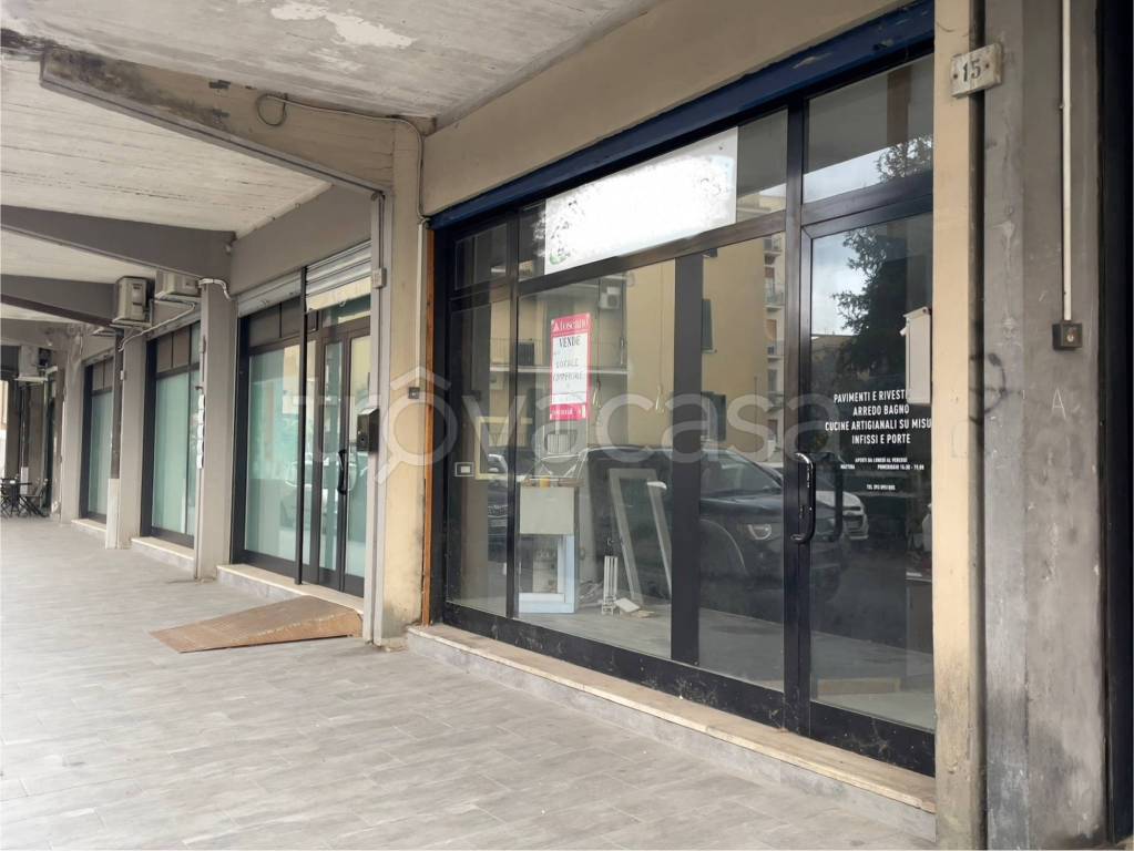 negozio in vendita a Viterbo