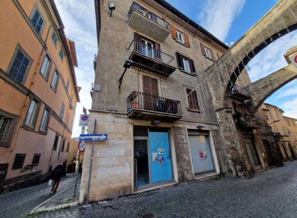 negozio in vendita a Viterbo