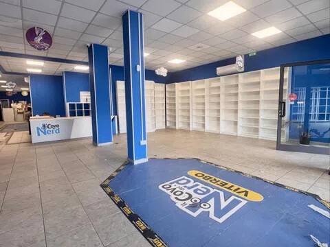 negozio in vendita a Viterbo