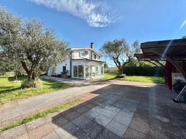 casa indipendente in vendita a Viterbo in zona Centro Città
