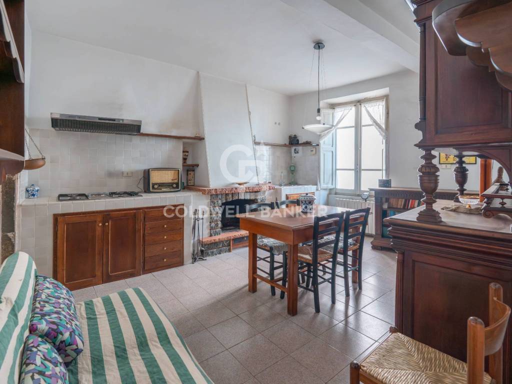 pentavano in vendita a Viterbo in zona Centro Città