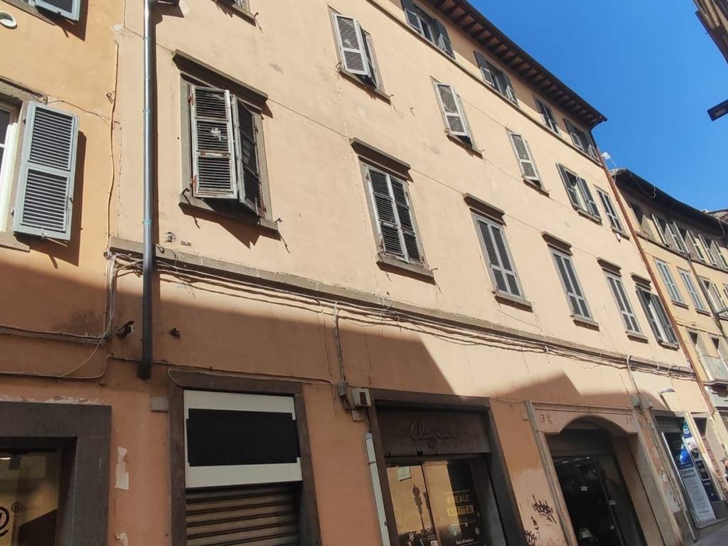 negozio in vendita a Viterbo in zona Centro Città