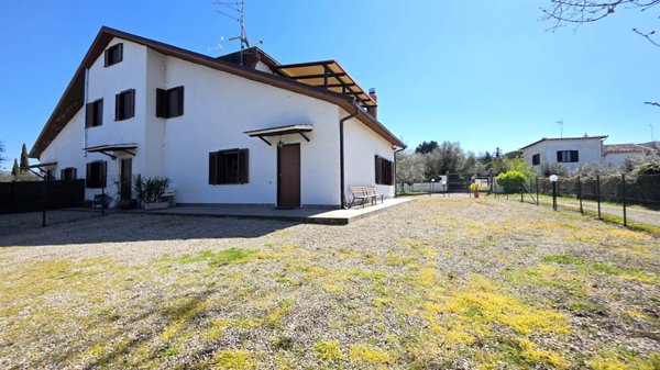 villa in vendita a Viterbo in zona Centro Città