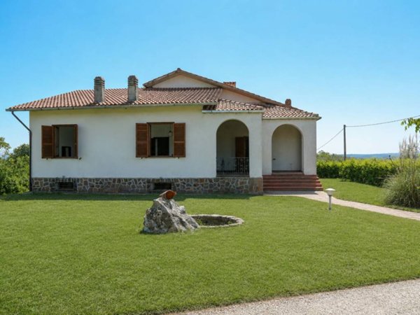 casa indipendente in vendita a Viterbo in zona Grotte Santo Stefano