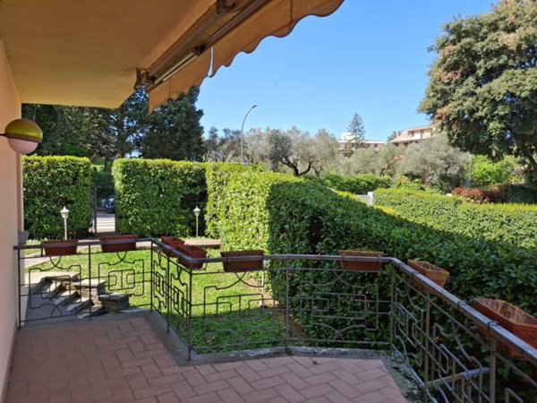 casa indipendente in vendita a Viterbo