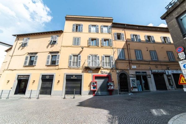 appartamento in vendita a Viterbo in zona Centro Città
