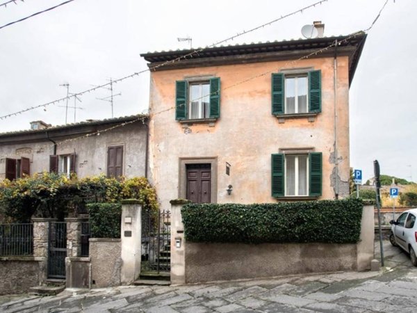 appartamento in vendita a Viterbo in zona Centro Città