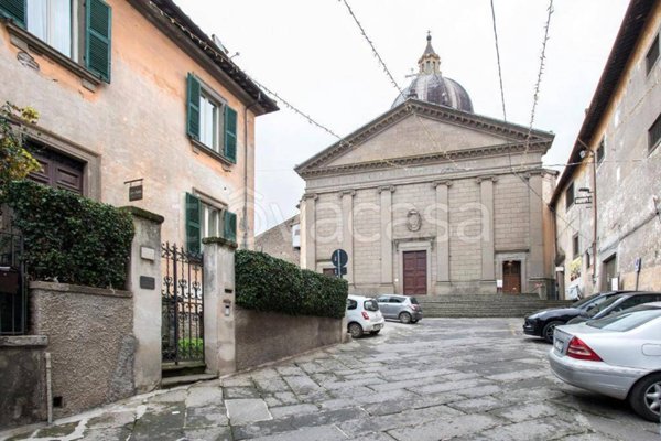 appartamento in vendita a Viterbo in zona Centro Città