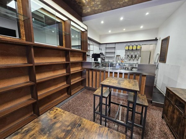 negozio in vendita a Viterbo in zona Centro Città