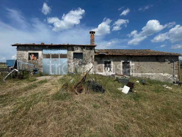 terreno agricolo in vendita a Viterbo in zona Tobia