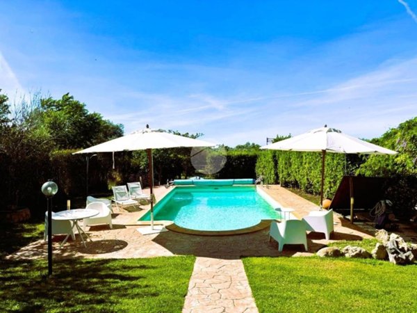 casa indipendente in vendita a Viterbo in zona Castel d'Asso
