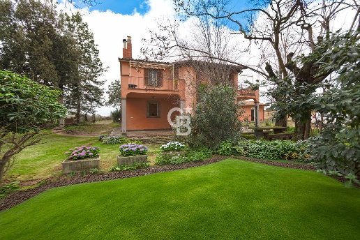 casa indipendente in vendita a Viterbo in zona La Quercia