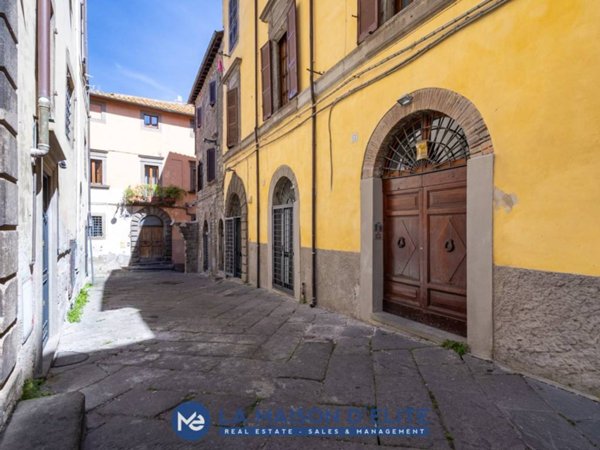 appartamento in vendita a Viterbo in zona Centro Città