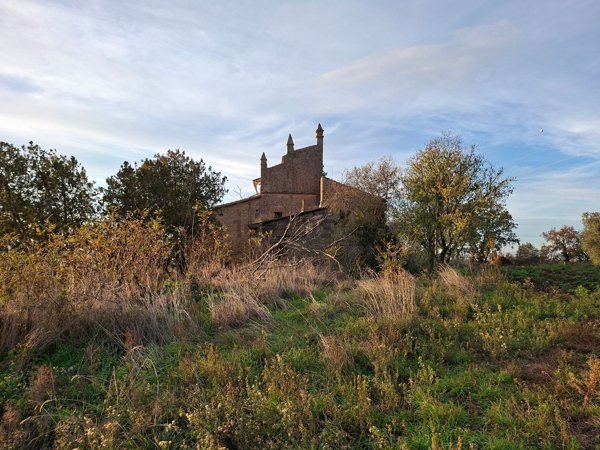 casa indipendente in vendita a Viterbo in zona Centro Città