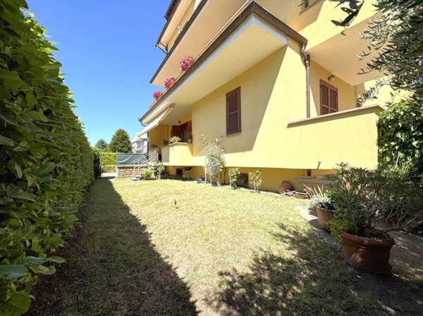 appartamento in vendita a Viterbo in zona La Quercia