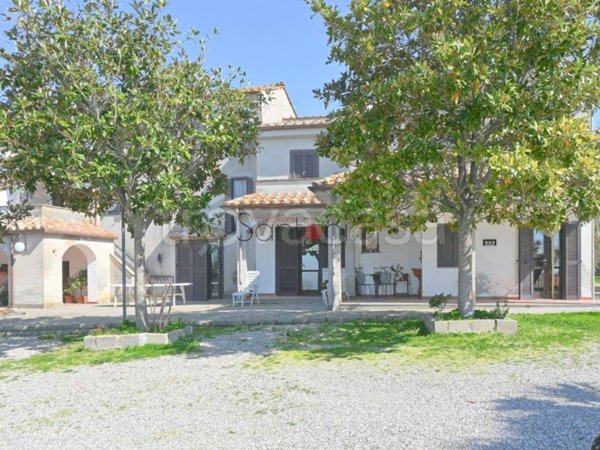 casa indipendente in vendita a Viterbo in zona Buon Respiro