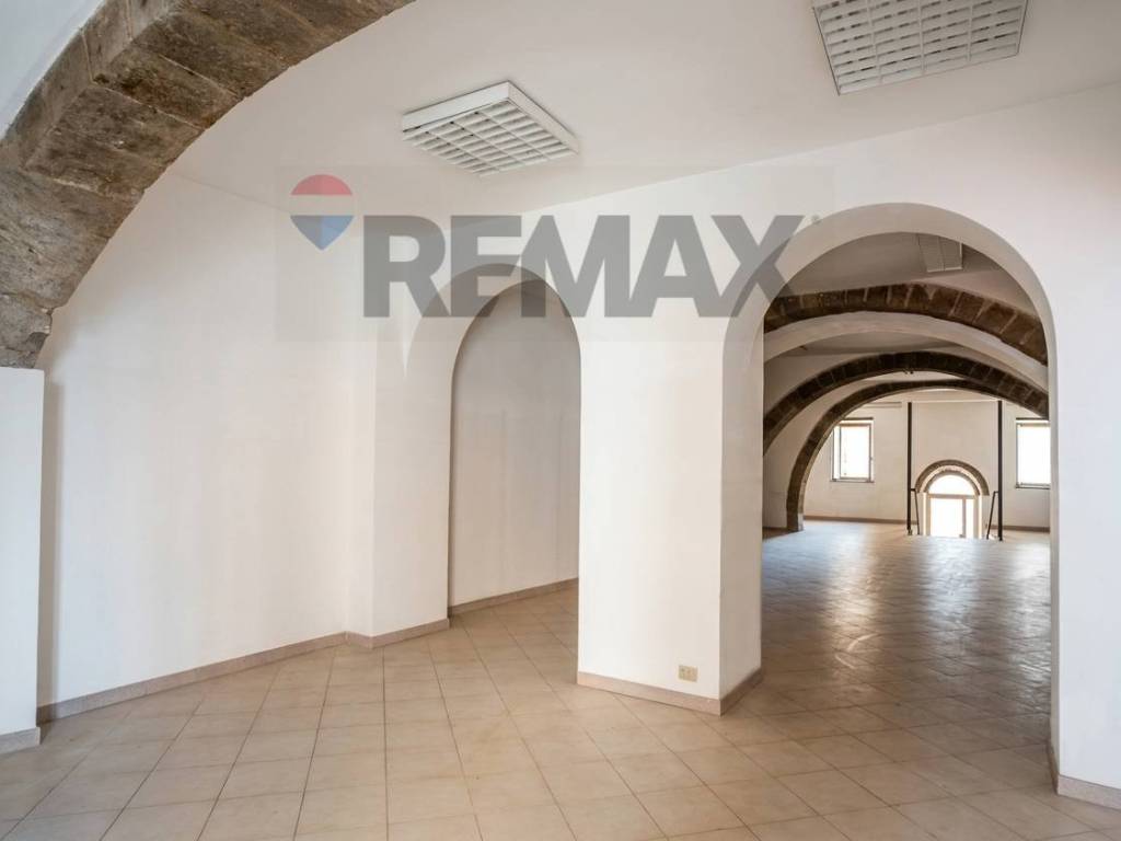 negozio in vendita a Viterbo in zona Centro Città