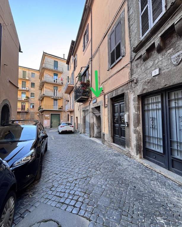 locale di sgombero in vendita a Viterbo