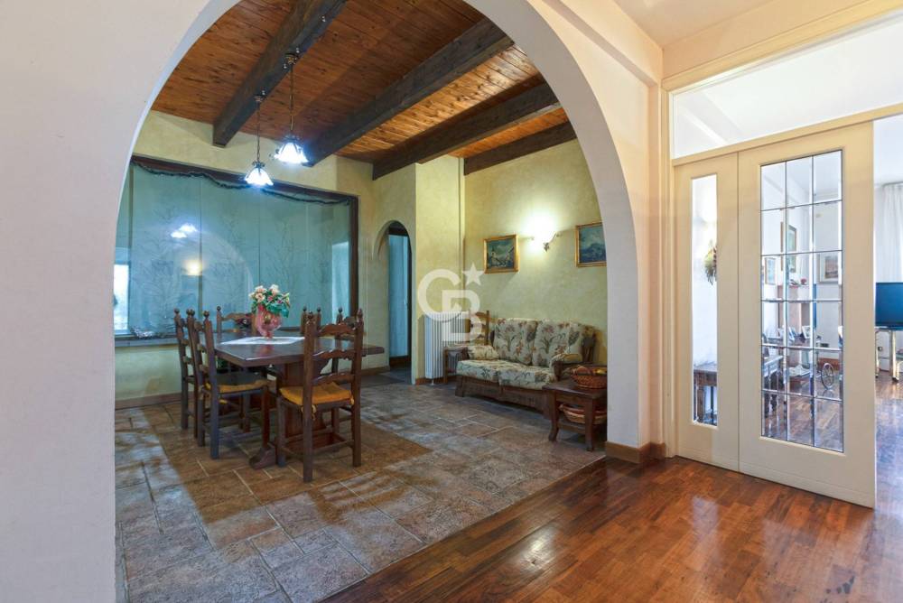 casa indipendente in vendita a Viterbo