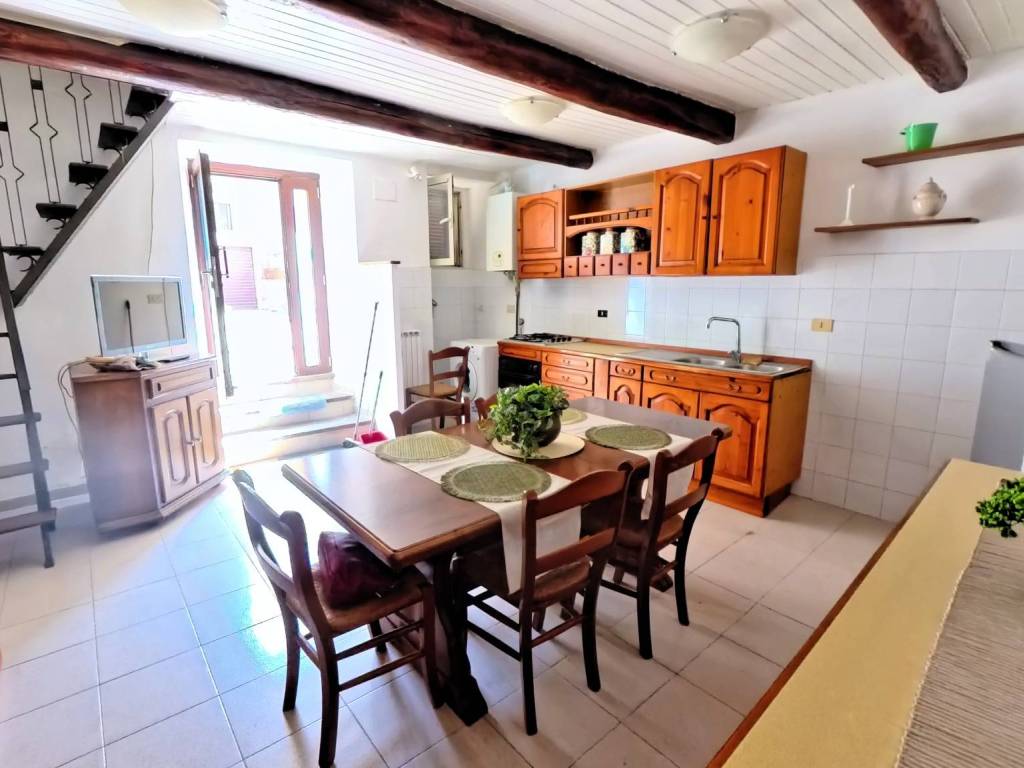 appartamento in vendita a Viterbo in zona San Martino al Cimino