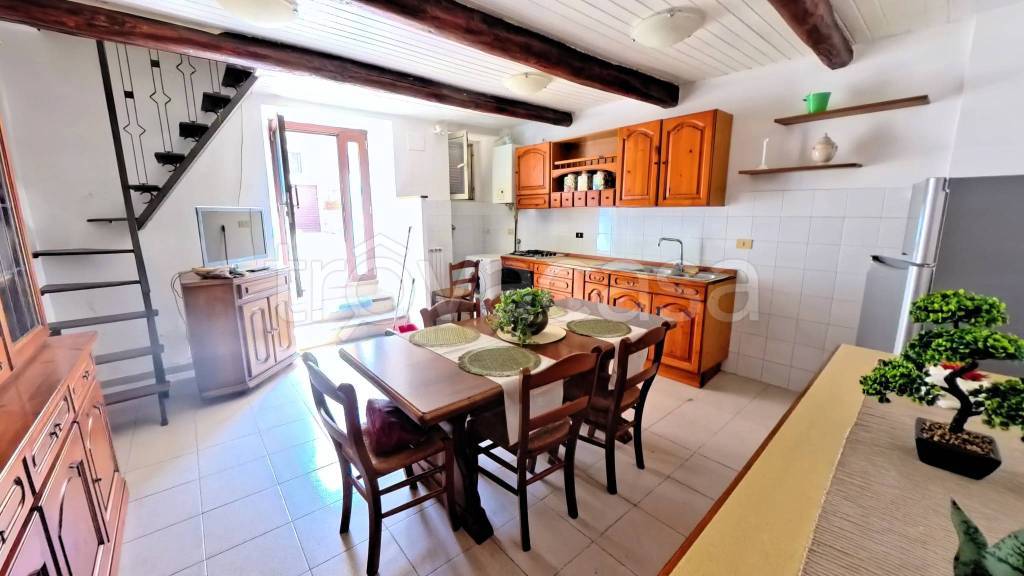 appartamento in vendita a Viterbo in zona San Martino al Cimino