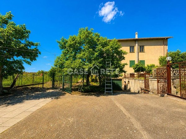 appartamento in vendita a Viterbo in zona Bagni di Viterbo