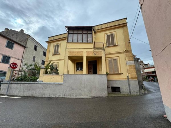 casa indipendente in vendita a Viterbo in zona Grotte Santo Stefano