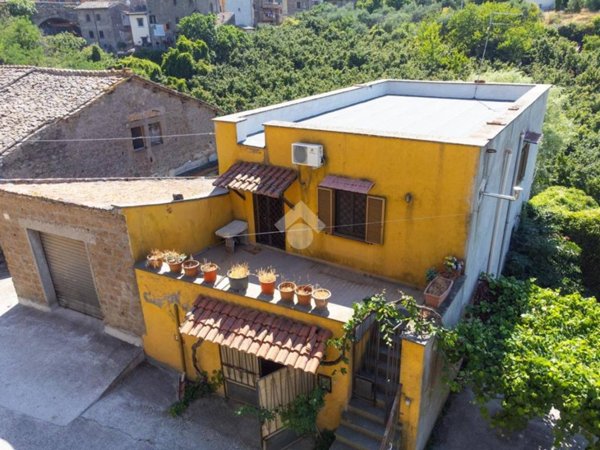 appartamento in vendita a Viterbo in zona Bagnaia