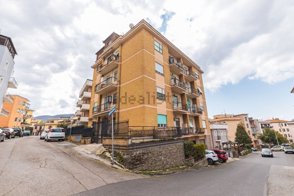 appartamento in vendita a Viterbo in zona Bagnaia