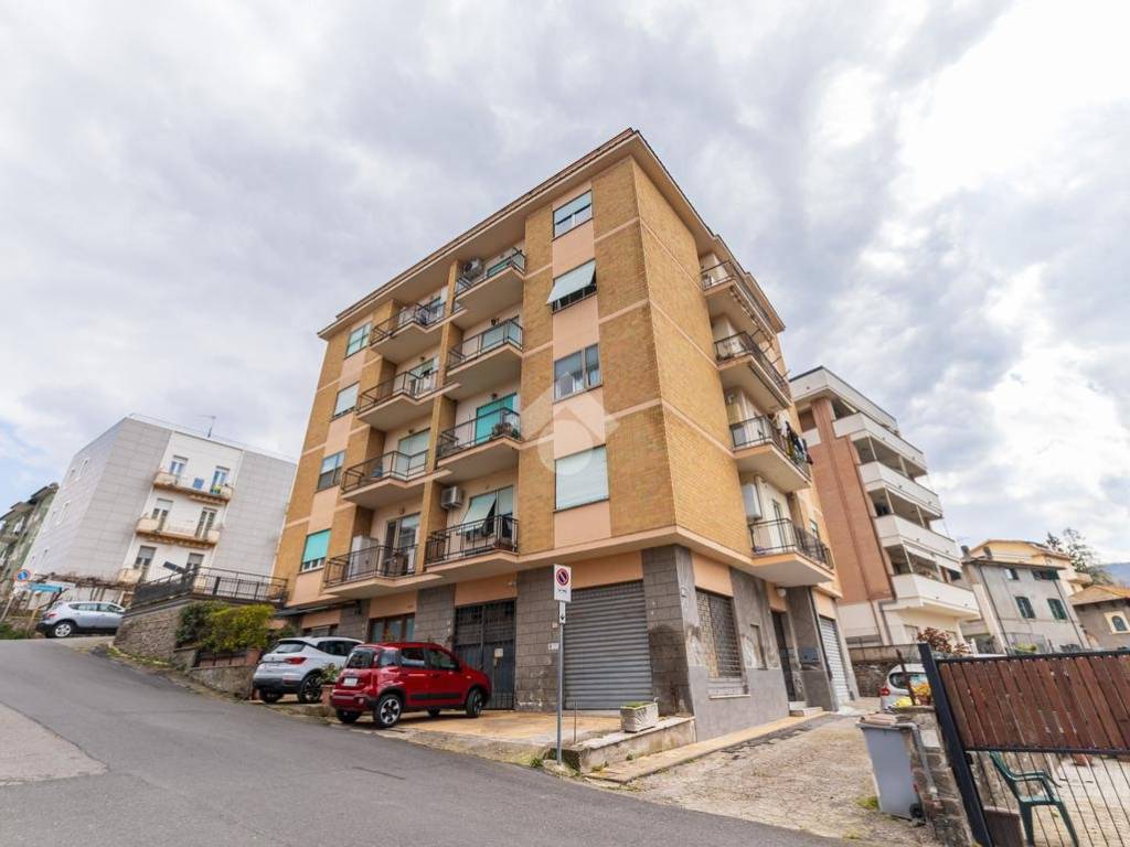 appartamento in vendita a Viterbo in zona Bagnaia