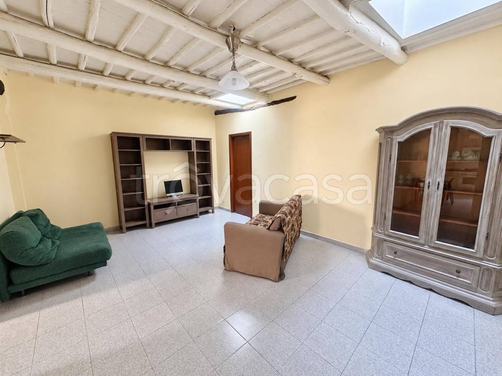 casa indipendente in vendita a Viterbo in zona Centro Città