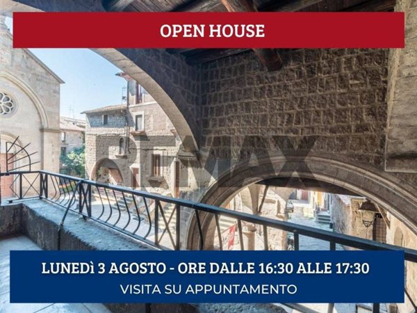 casa indipendente in vendita a Viterbo in zona Centro Città