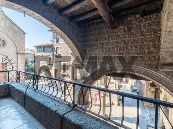 casa indipendente in vendita a Viterbo in zona Centro Città