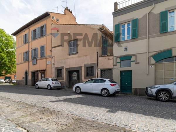 appartamento in vendita a Viterbo in zona Centro Città