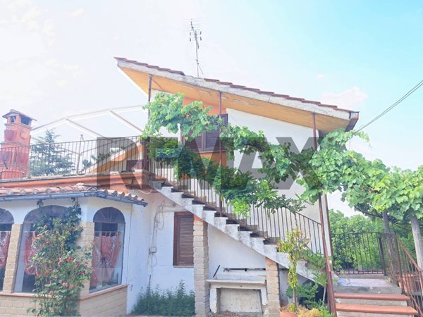 appartamento in vendita a Viterbo in zona San Martino al Cimino